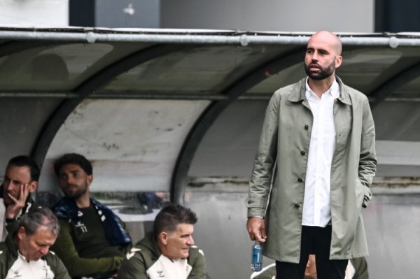 Phóng viên của ESPN: Thay thế Tenhach, Leverkusen quan tâm đến huấn luyện viên Celta Hilardes