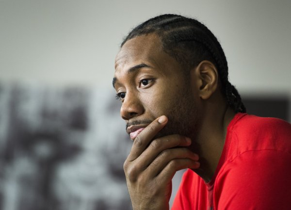 Tin tức Mỹ: Leonard đã yêu cầu ông chủ Raptors giành được 15 triệu đô la cho anh ta
