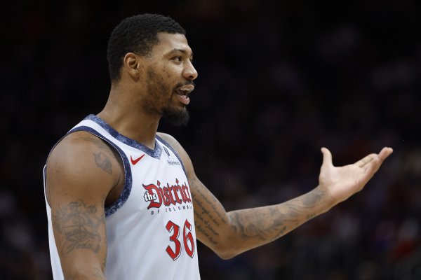 Đáng giá: Smart gia nhập Lakers giống như Harper đến quá khứ, và anh ấy bảo vệ trực tuyến & là n