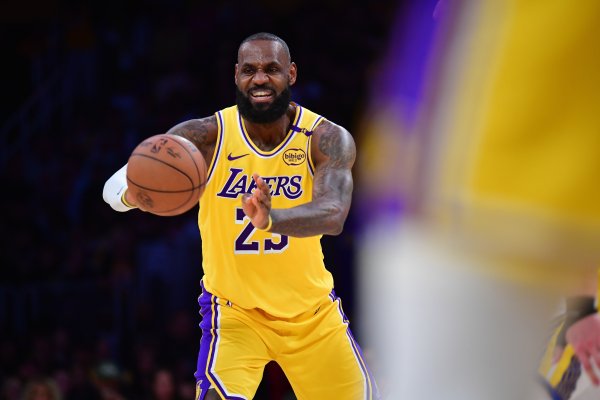 Pelinka: Lakers có ý thức củng cố vào mùa hè này, chỉ để tạo điều kiện cho LeBron cạnh tranh cho chứ