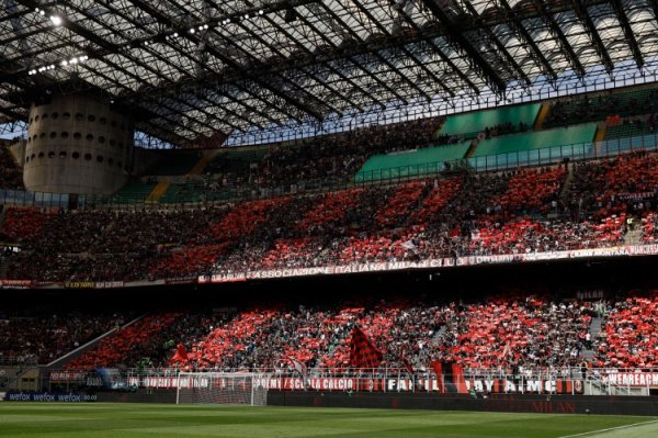 Mạng tin tức Milan: Vé cho Milan chống lại Naples đã được bán hết và hơn 72.000 đã được bán